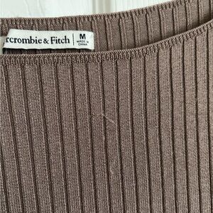 *sold* Abercrombie & Fitch Taupe Ribbed Knit Top